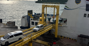 Arus Mobil Dan Bus Melonjak Saat Libur Natal  Pelabuhan Merak Lancar Terkendali