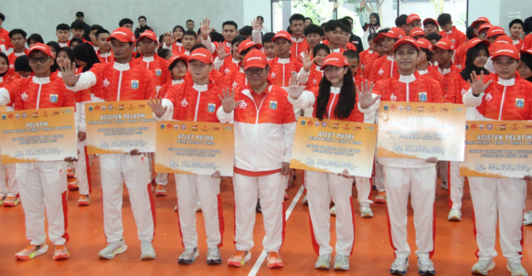 Bangga  Pram Beri Bonus Miliaran Ke Atlet Pelajar Prestasi Di POPNAS 2025