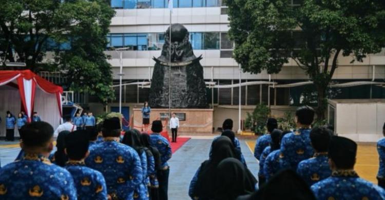 Hari Ibu  Menkomdigi Minta Anak Tak Dibiarkan Sendirian Di Ruang Digital