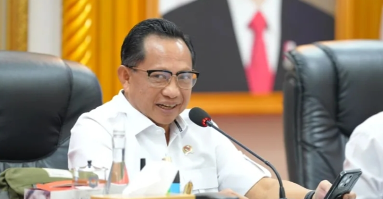 Pengamat  Sikap Terbuka Tito Tunjukkan Empati Negara Saat Bencana
