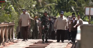 Prabowo Cek Jembatan Bailey Padang Mantuang Yang Rampung Sepekan