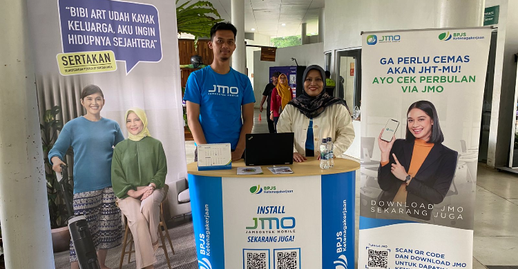 Sasar Pekerja Informal  BPJS Ketenagakerjaan Mampang Gelar Open Booth Di Taman