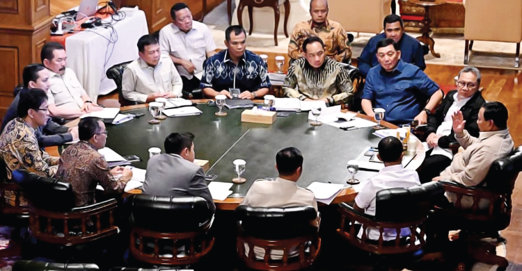 Bentuk Tim Kajian  Prabowo Fokus Beresin Banjir Jawa