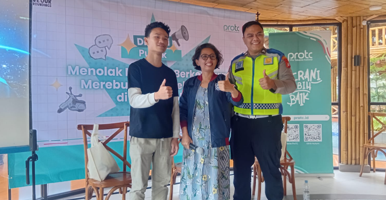 Diskusi ProTC id  Merokok Saat Berkendara Ancam Keselamatan Publik