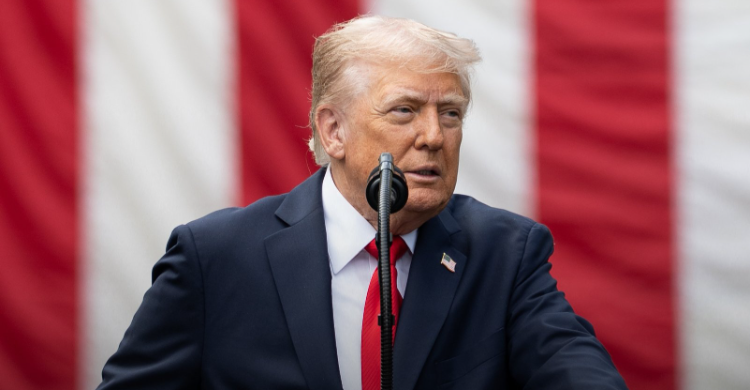 Greenland Memanas  Trump Ancam Tarif Sekutu  Inggris Hingga Prancis Protes