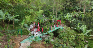 Jembatan Cisurupan Rampung  Akses Sekolah Warga Garut Makin Mudah