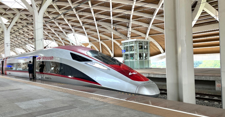 KCIC Layani 362 Ribu Penumpang Whoosh Selama Libur Nataru