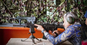 Kolaborasi BUMN BUMS Mumpuni  Pindad Siap Penuhi Kebutuhan Senjata Nasional