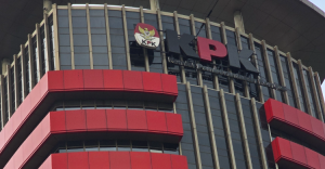 KPK Duga Eks Sekjen Kemenaker Pakai Rekening Kerabat Tampung Uang Pemerasan