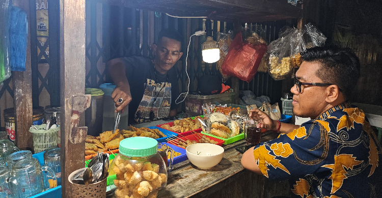 KUR BRI Jadi Penyelamat  Usaha Angkringan Ini Bangkit Dan Bertumbuh