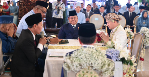 Momen Haru Prabowo Jadi Saksi Nikah Sespri  Sempat Teteskan Air Mata