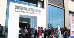 Penghargaan BRICS Antar Denny JA Ke Pameran Buku Internasional Kairo