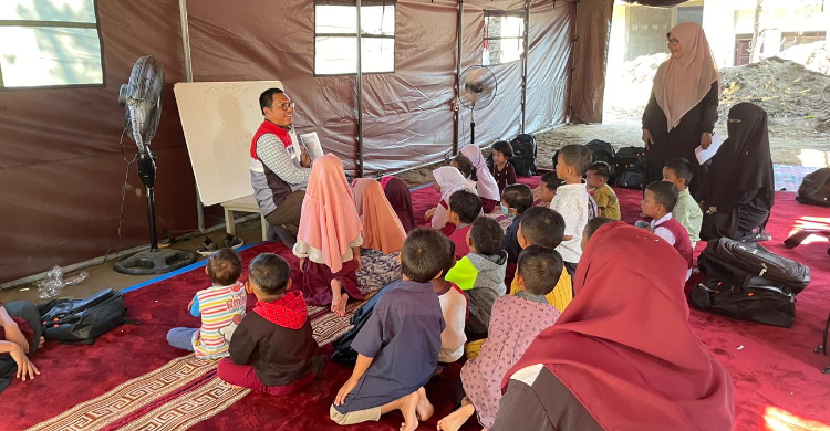 Pertamina Patra Niaga Dirikan Sekolah dan Pesantren Sementara di Pidie Jaya