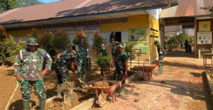 Tak Hanya Bersih bersih  TNI Renovasi Rumah dan Sekolah Pascabanjir Aceh
