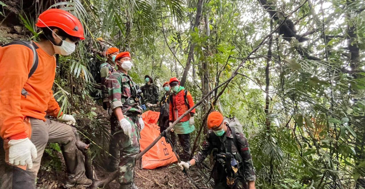 Tim SAR Temukan 6 Korban ATR 42 500
