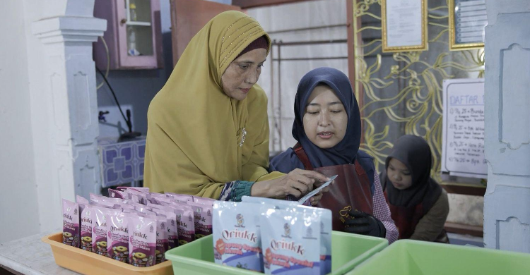 UMKM Bumbu Kemasan Ini Ubah Kesulitan Jadi Peluang Berkat Pemberdayaan BRI