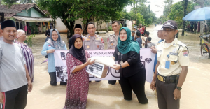 Yayasan Banten Selatan Dan Jababeka Bantu Korban Banjir Pandeglang