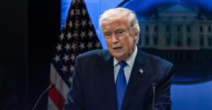 Mahkamah Agung AS Batalkan Tarif Resiprokal  Trump Teken Tarif Global 10 Persen