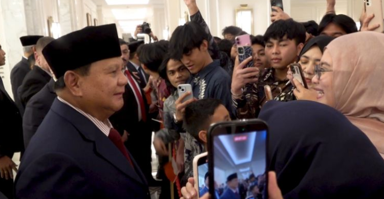 Momen Prabowo Beri Ucapan Selamat Ulang Tahun ke Mahasiswi Indonesia di Yordania