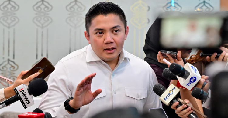 Seskab Tegaskan  Prabowo ke Luar Negeri Hanya Pakai 1 Pesawat  Garuda Boeing 777