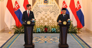 Sugiono Terima Menlu Slowakia  Bahas Kemitraan Strategis Hingga Bebas Visa