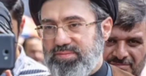 Ayatollah Mojtaba Khamenei  Iran Akan Terus Blokir Selat Hormuz