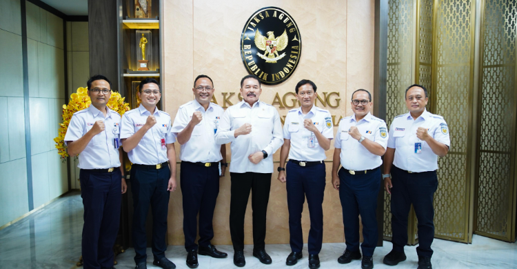 KAI dan Kejagung Perkuat Sinergi Pengelolaan Aset dan Layanan KA
