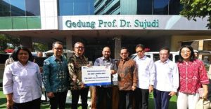 Nurani Astra Salurkan Ambulans  amp  Alkes untuk Pemulihan Pasca Bencana di Sumatera