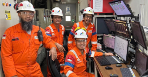 Tetap Bertugas Di Laut Saat Idul Fitri  Perwira Pertamina Jaga Produksi Migas