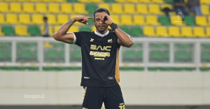 Alex Martins Kejar Tradisi 20 Gol Bareng Dewa United