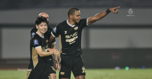 Dewa United Intip 6 Besar  Riekerink Pasang Target Realistis