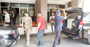 Geledah Rumah Bupati Tulungagung  KPK Temukan Dokumen Pemerasan Kepala OPD