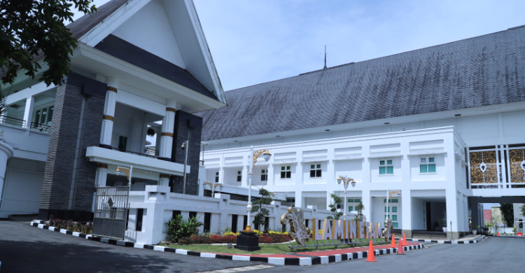Gubernur Kaltim Evaluasi Pelaksanaan Renovasi Rumah Jabatan