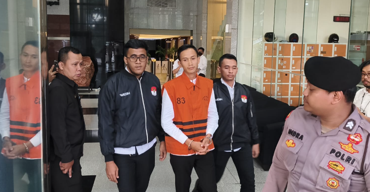 KPK Tahan Ajudan Gubernur Riau Nonaktif Abdul Wahid Di Kasus Pemerasan
