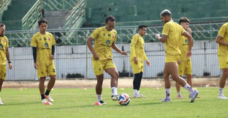 Madura United Fokus Pulihkan Mental dan Taktik
