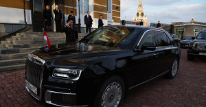Momen Keakraban Prabowo dan Putin Saat Antar Kepulangan dari Rusia