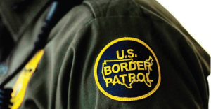 Nyamar Jadi Agen Patroli Untuk Gagalkan Deportasi