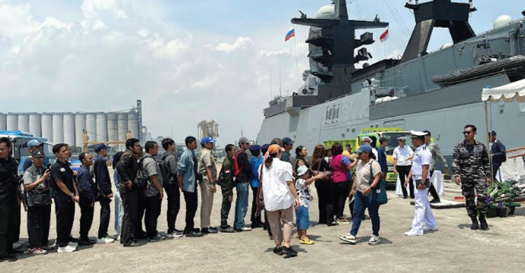 Open Ship Day Di Pelabuhan Tanjung Priok Kapal Siluman Rusia Pikat Warga Jakarta