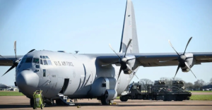 Penyusup Rusak Pesawat Militer AS