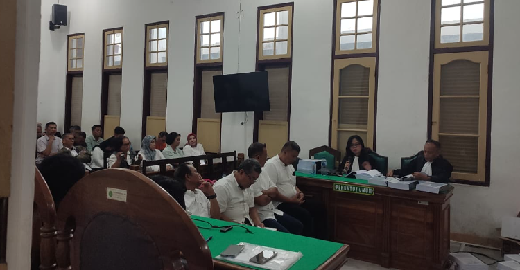 Dituntut 1 5 Tahun Bui Irwan Perangin angin Bantah Nikmati Keuntungan Pribadi