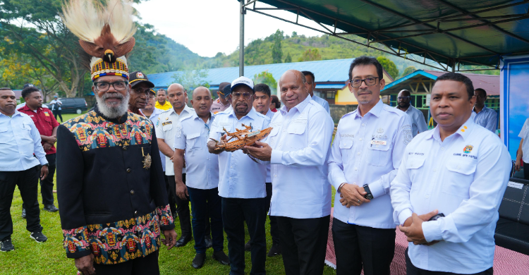 Gubernur Fakhiri Dorong Depapre Jadi Pusat Perikanan Papua