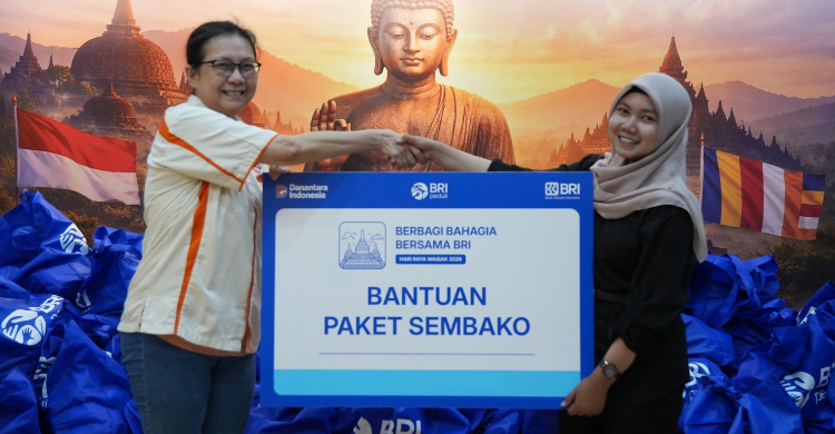 Hari Raya Waisak BRI Salurkan Bantuan 1 000 Paket Sembako Bagi Umat Buddha