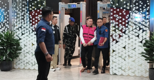 Kejagung Tahan Bos Tambang Kalbar di Kasus Korupsi Bauksit Ilegal