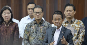 Bahlil Turunkan Harga LNG Industri Demi Jaga Daya Saing   Lapangan Kerja
