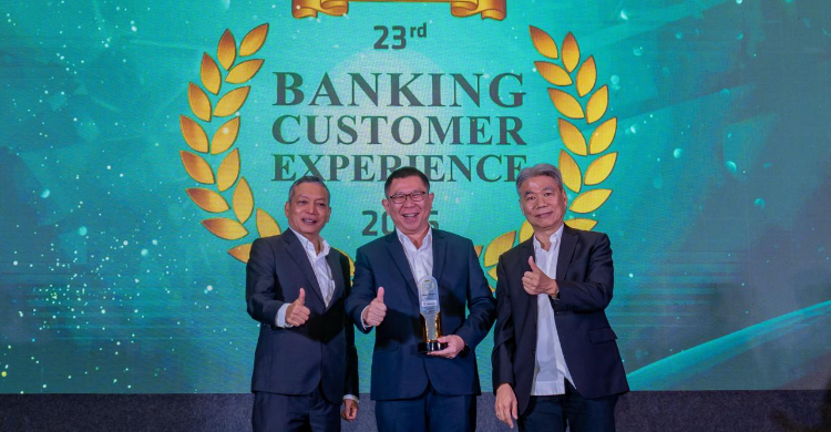 Bank Jakarta Borong 3 Penghargaan  15 Tahun Konsisten Beri Layanan Terbaik