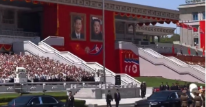 Bawa Pesan Perdamaian Ke Pyongyang Xi Jinping Dijemput Jong un Di Bandara
