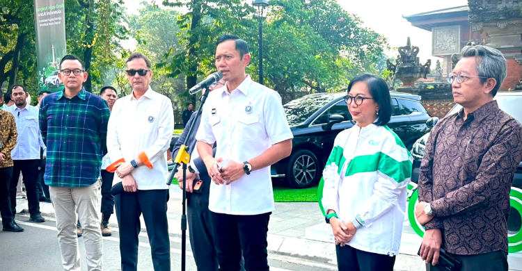 Dorong Transisi Hijau  Grab Targetkan 42 Ribu Kendaraan Listrik di 2026