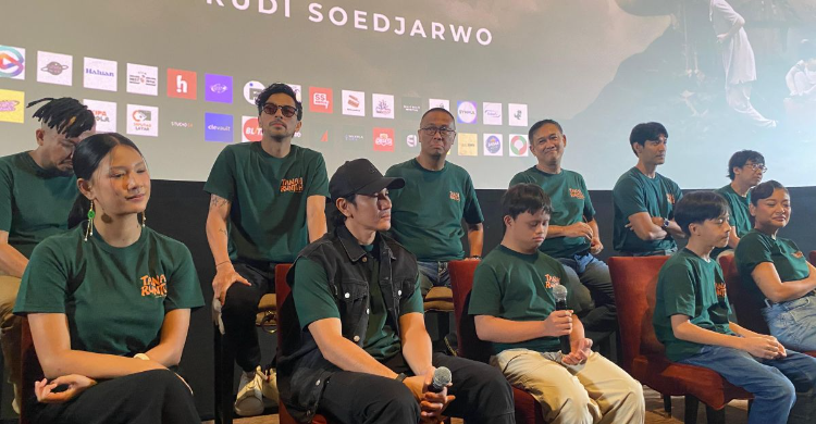 Film Tanah Runtuh Hadirkan Sosok Ringgo  Simbol Ketulusan dan Cinta Tanpa Syarat
