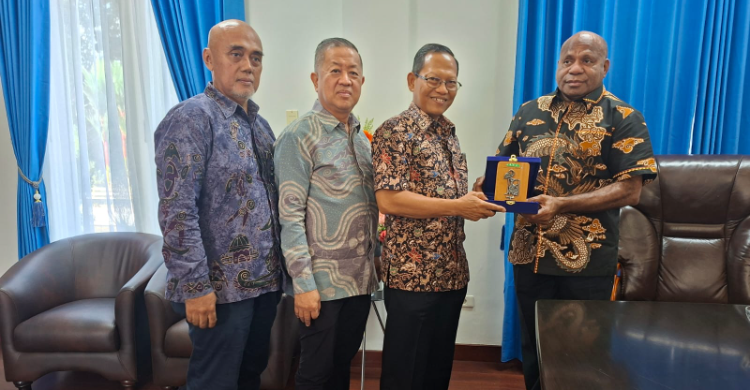 Gubernur Papua Dukung Langkah APHI Bangun Kehutanan Lestari