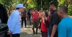 Jokowi Ultah ke 65  Warga Ramai Ke Rumahnya Beri Ucapan Selamat